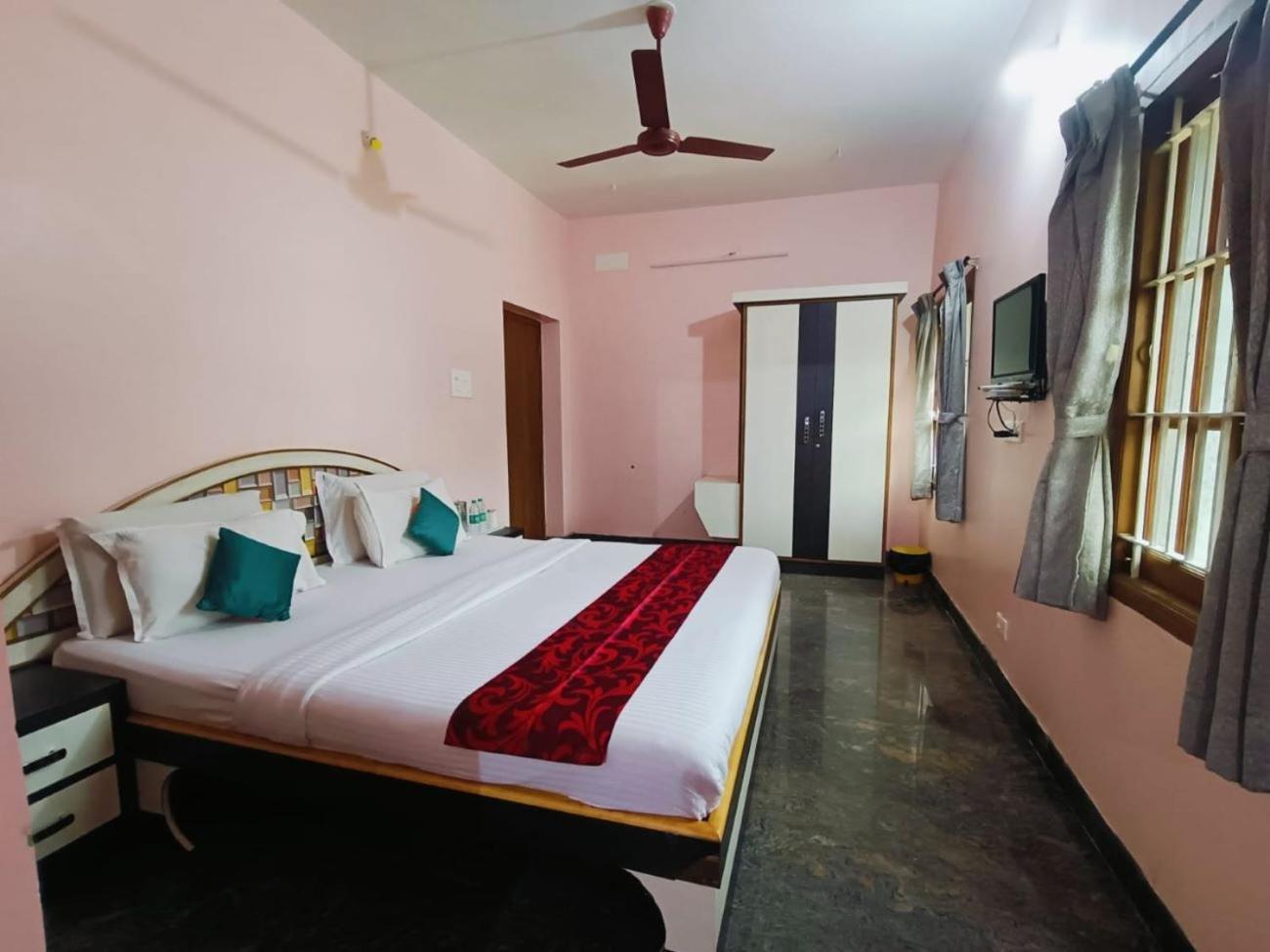 Hotel Royal Garden Yercaud Exterior foto