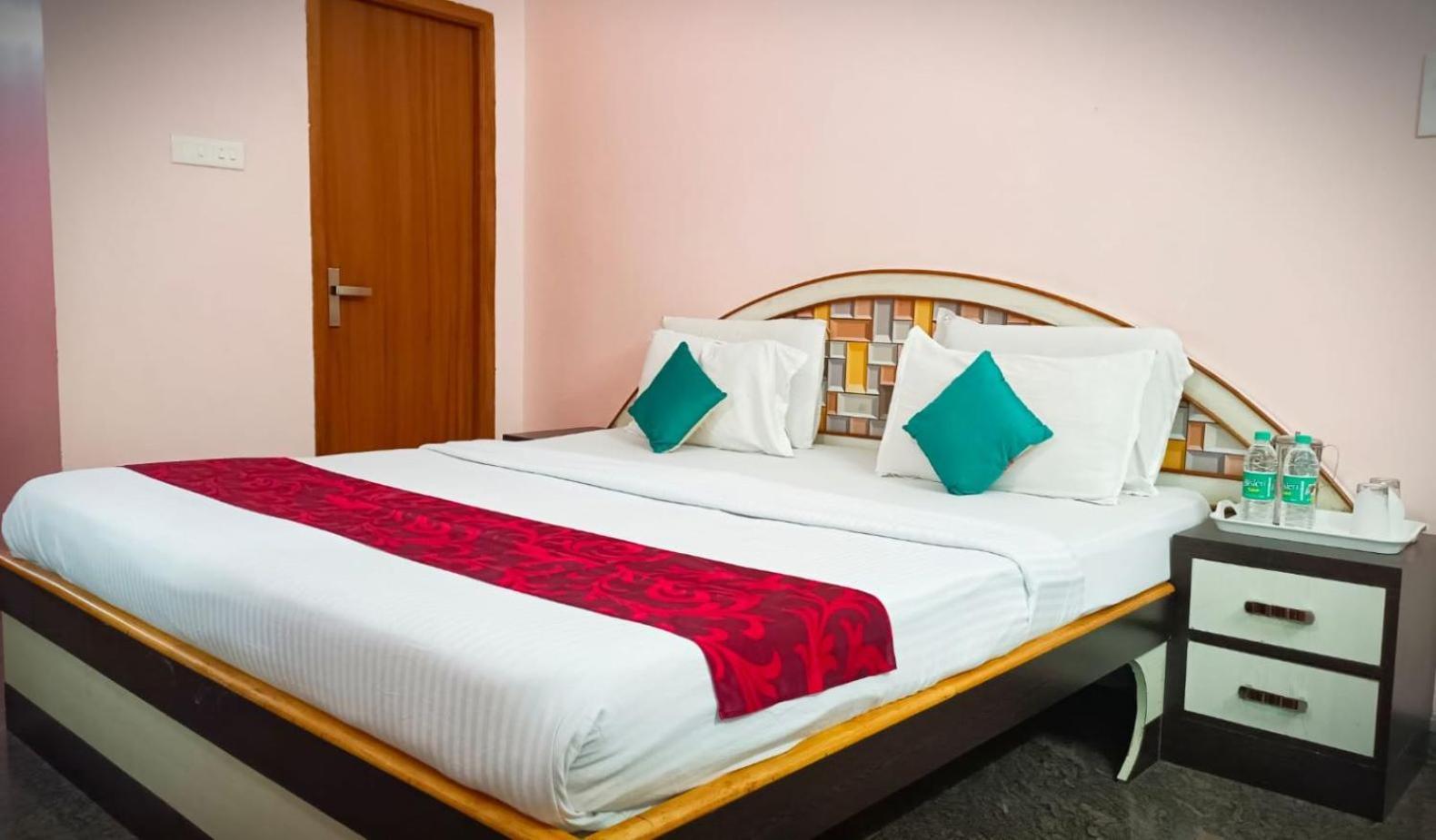 Hotel Royal Garden Yercaud Exterior foto